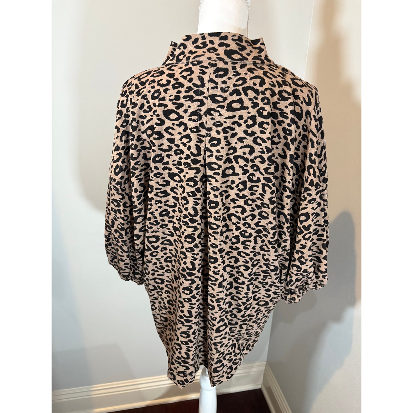 Curvy Jacquard Animal Print Blouse