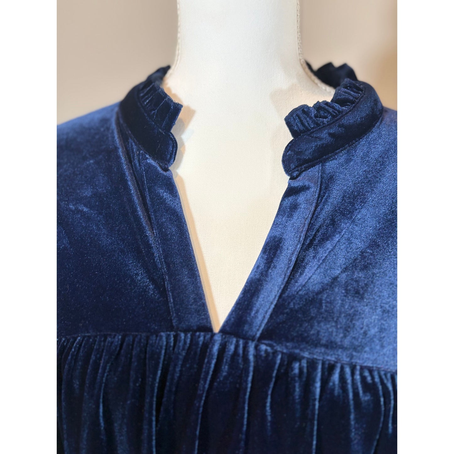 Curvy Velvet Flora Top - Navy