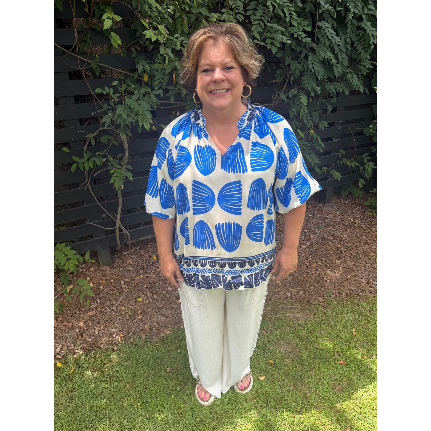 Curvy Shell Block Border Print V-Neck Blouse
