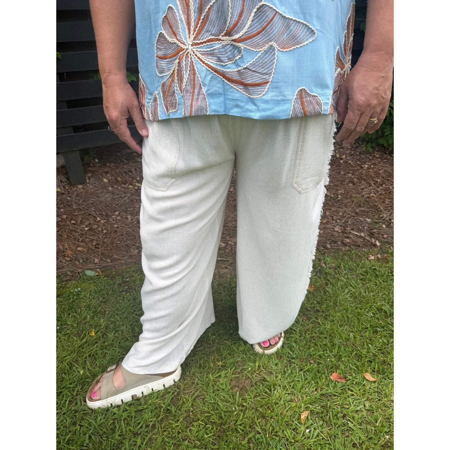 Curvy Oatmeal Linen Frayed Side Pocket Wide Leg Pants