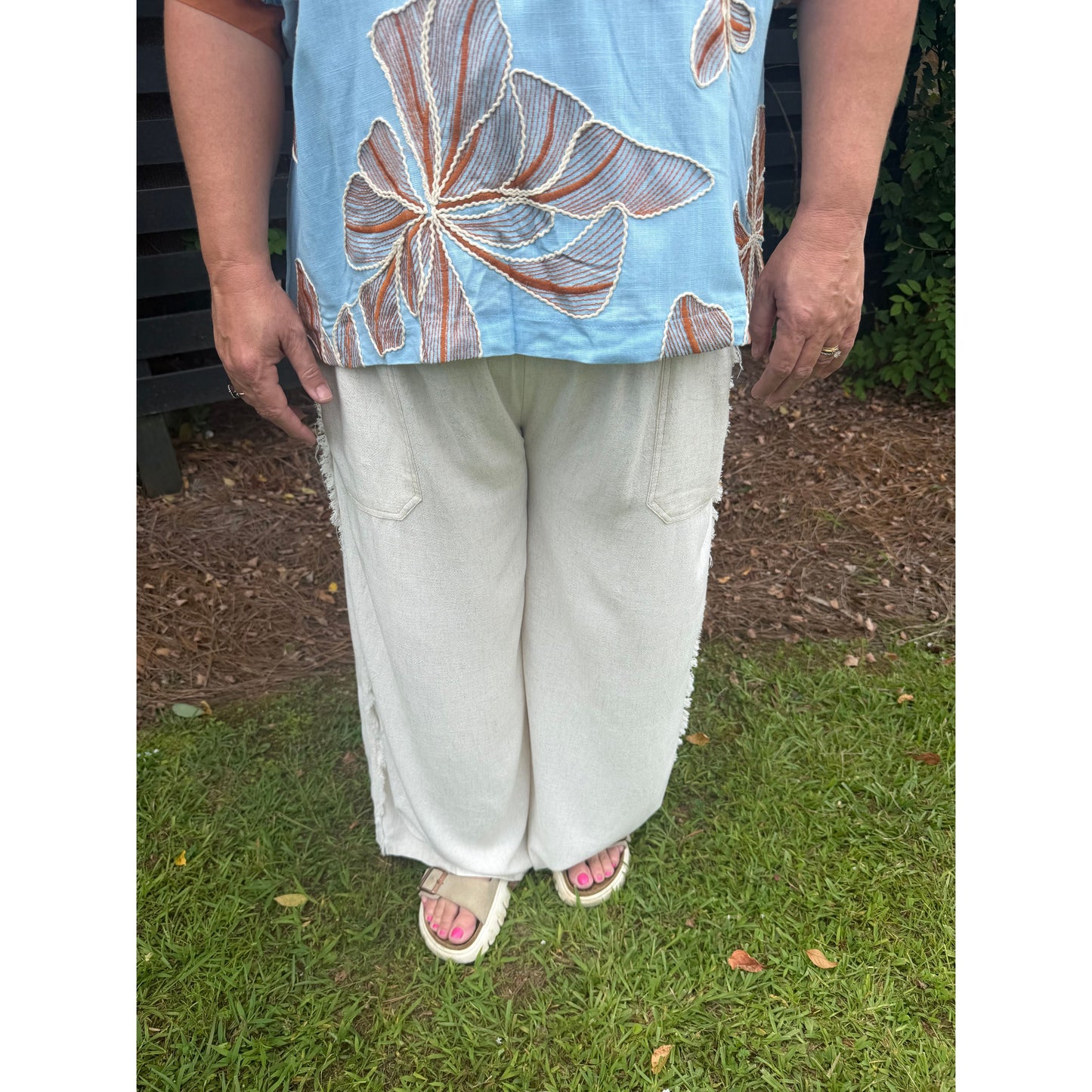Curvy Oatmeal Linen Frayed Side Pocket Wide Leg Pants
