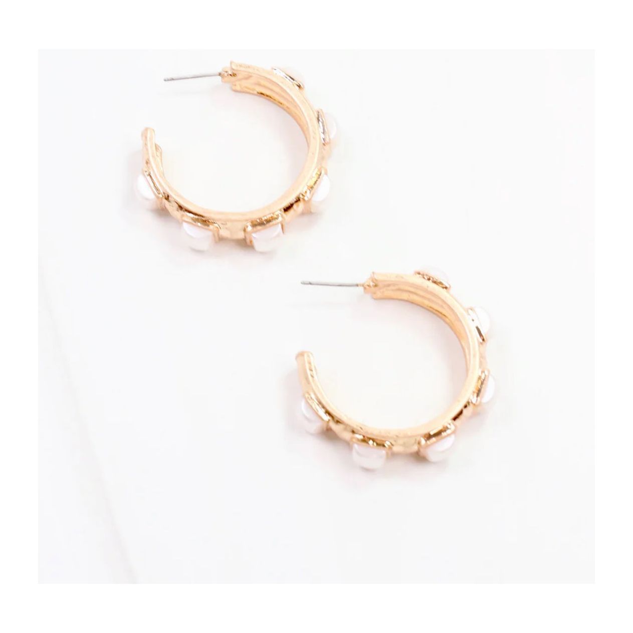 Allie Hammered Gold Earring Pearl